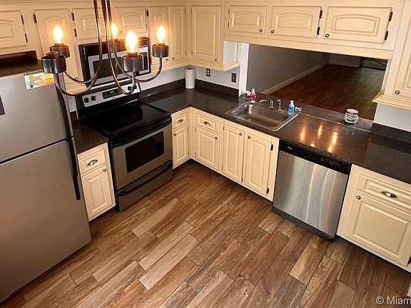 3rd image of 548 Westtree Ln #548