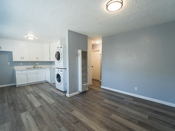 3rd image of 12642 Kalnor Ave APT A