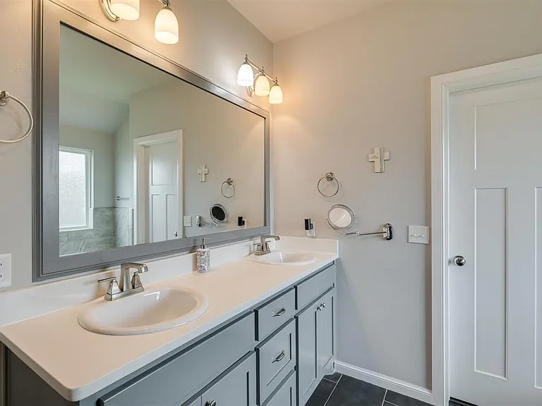 18500 Summer Grove Ave — Photo 17