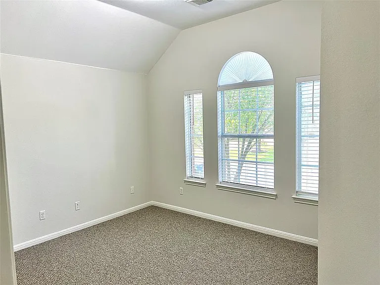 6400 La Carman Ln — Photo 21