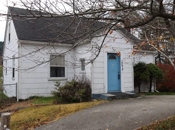 1298 E Route 30, Laughlintown, PA 15655