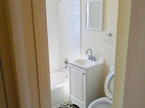 3rd image of 15825 N 25th St APT A