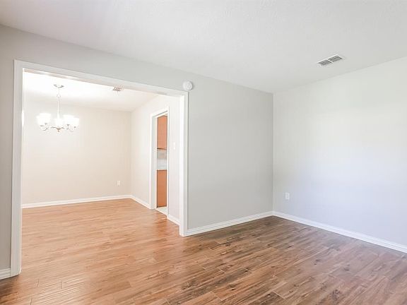4th image of 15715 Four Leaf Dr