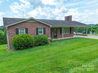 2963 Freezer Locker Rd, Hudson, NC 28638