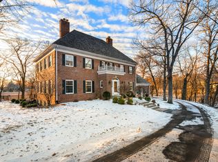 2368 Grays Landing Rd, Wayzata, MN 55391