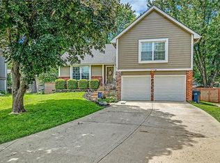 14752 S Wyandotte Dr, Olathe, KS 66062