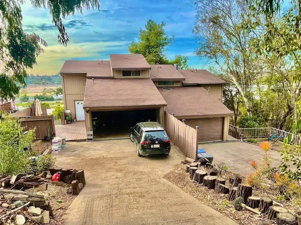 1818 Helix St, Spring Valley, CA 91977