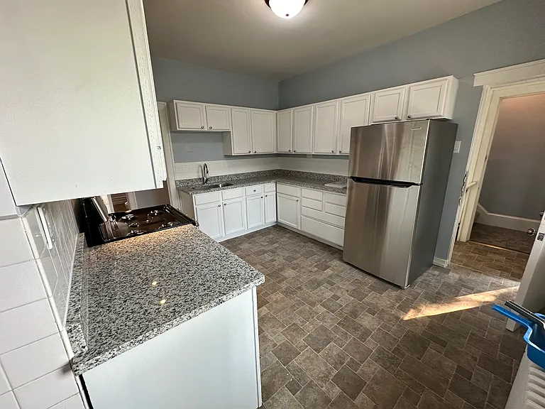 1606 James Ave N #2 — Photo 13