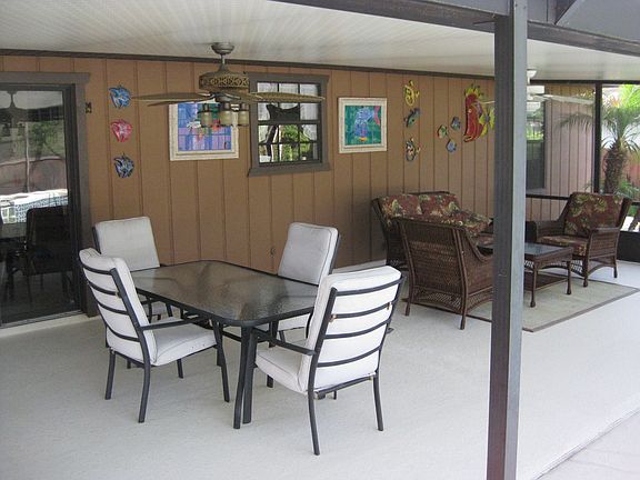 3rd image of 2628 Tamarind Dr