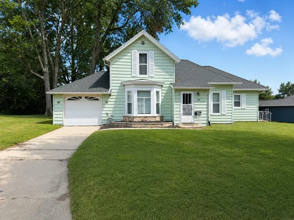 1503 W 7th St, Cedar Falls, IA 50613