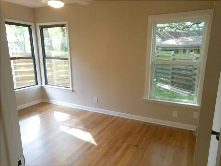 4615 Banister Ln — Photo 12