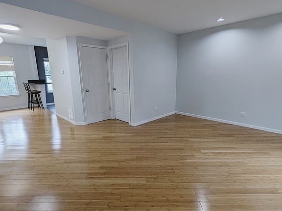 2nd image of 1415 W Split Oak Cir