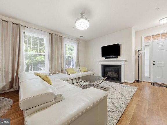 4th image of 23203 Roberts Tavern Dr #2241