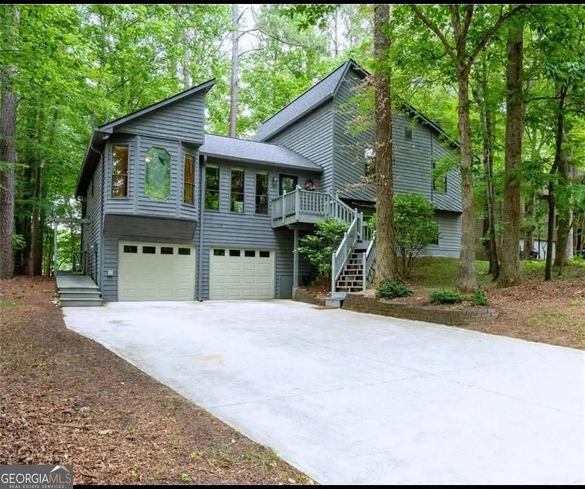 5 bed, 3.0 bath, 2628 sqft, $1,000 — Photo 1