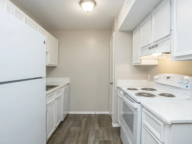 Arborgate Apartment Homes — Photo 13