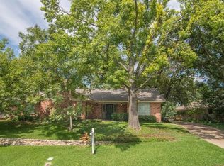 1723 Prestonwood Dr, Arlington, TX 76012