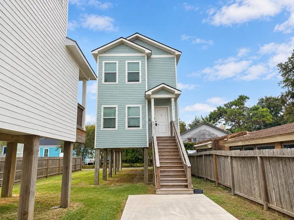 1115 32nd St #B, Galveston, TX 77550