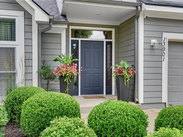 13901 W 150th Ter, Olathe, KS 66062