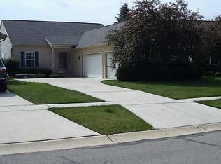 7067 Longwater Dr, Maumee, OH 43537