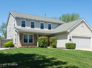 1252 N Arbor Ln, Palatine, IL 60067