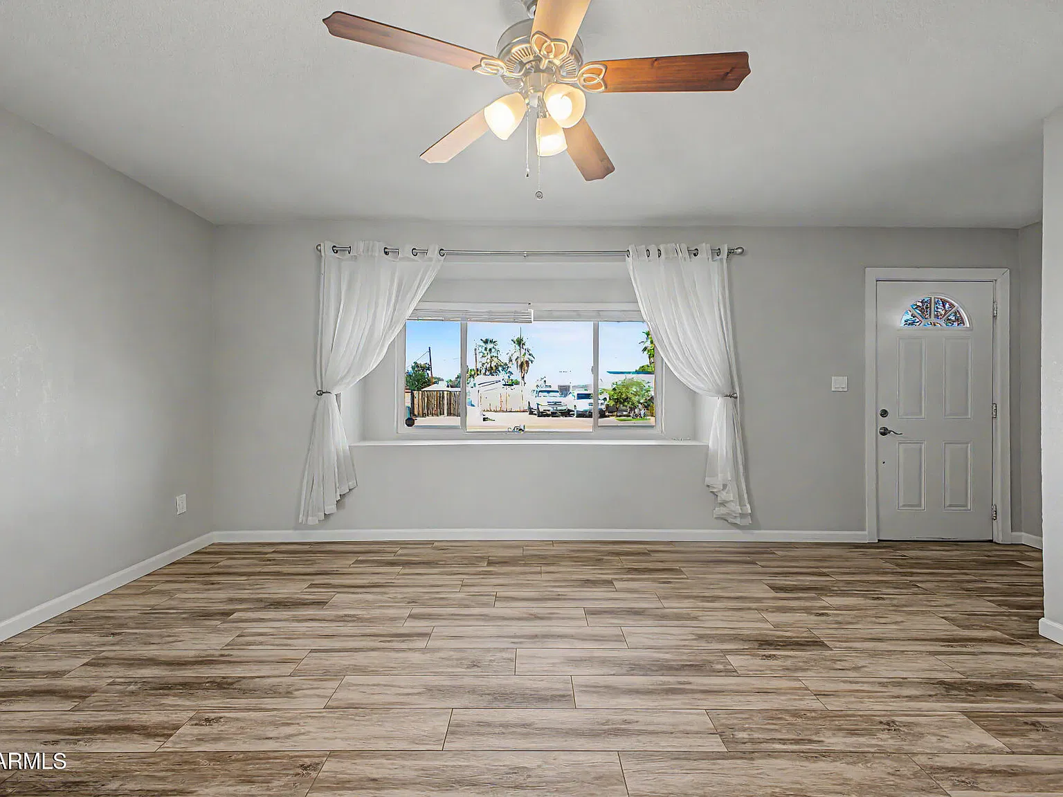 3 bed, 2.0 bath, $2,100 — Photo 3