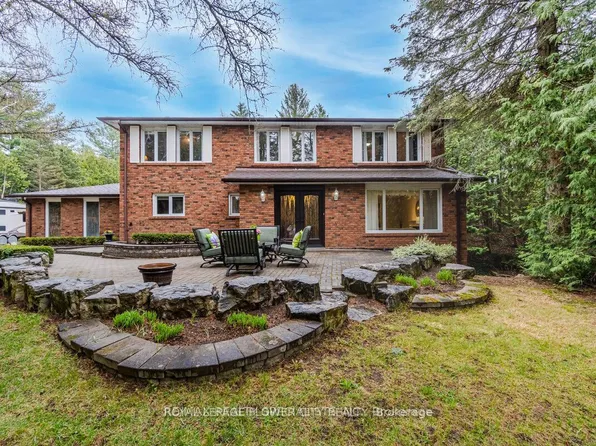 29 Gibson Lake Dr, Caledon, ON L7E 4B3