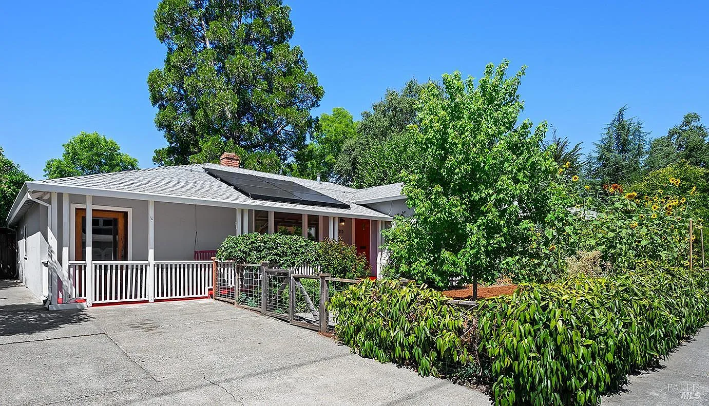 313 N Jefferson Street - Photo 3
