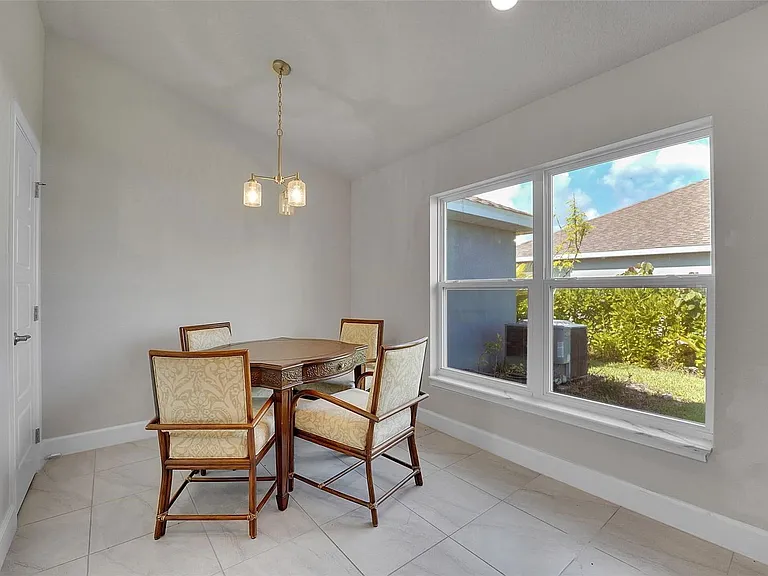 8600 Merano Ave — Photo 9