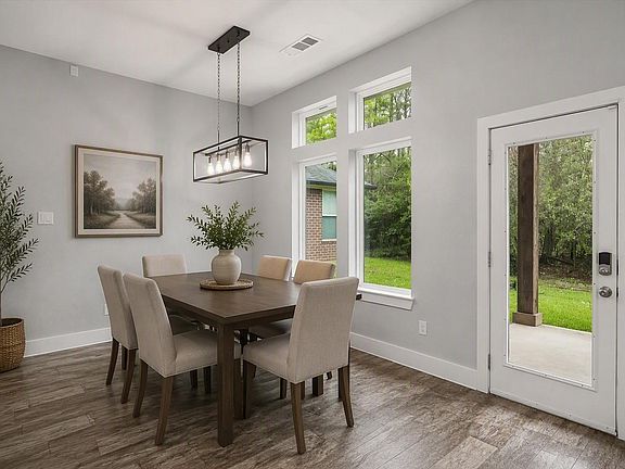 3rd image of 13219 Salem Cir