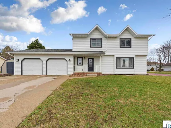 229 Wadsworth Dr, Mankato, MN 56001