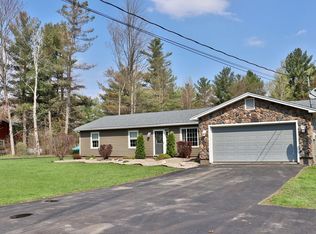 10 Rounds Dr, Peru, NY 12972