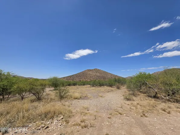 15575 E Hillton Ranch Rd, Vail, AZ 85641