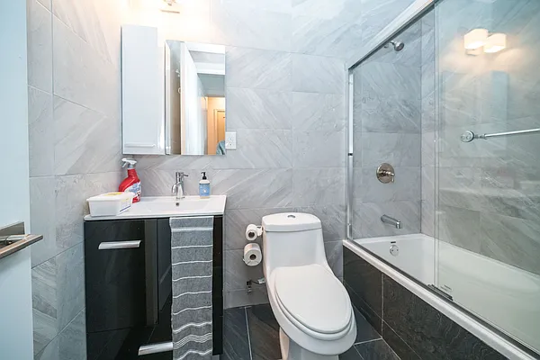 Rented by Compass | media 22