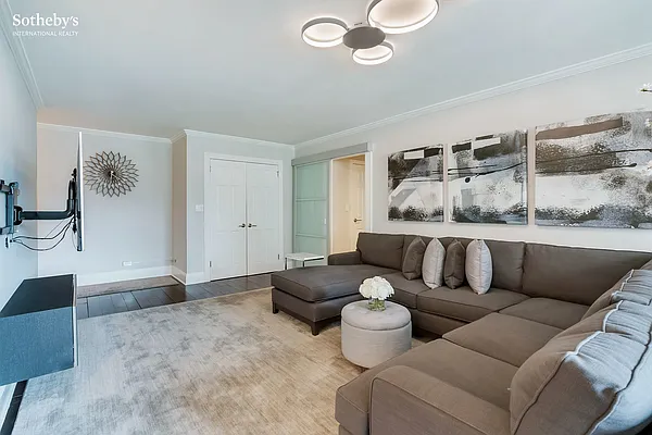 Sold by Sotheby's International Realty | media 13