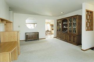4th image of 145 Cameron Dr