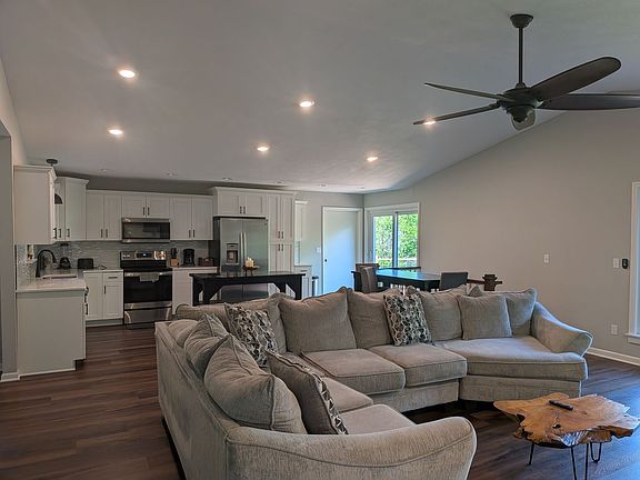 4th image of 7802 Rollingwood West Dr #524F66585