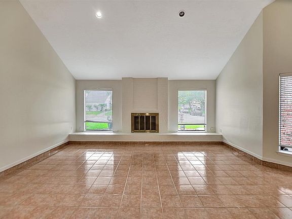 4th image of 13831 Swiss Hill Drive