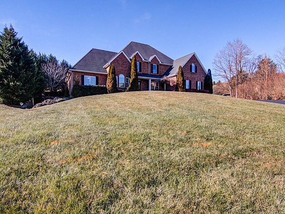 2nd image of 53 Fox Moor Ct