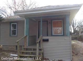 2221 Raskob St, Flint, MI 48504