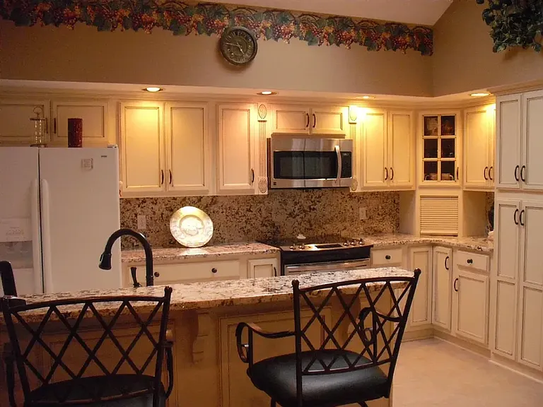 604 Mallory Dr — Photo 21