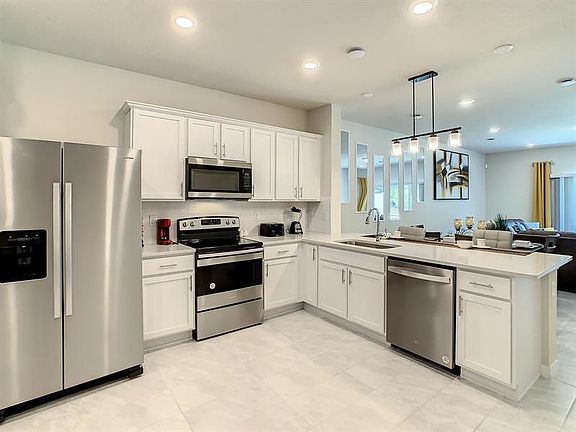 5th image of 2615 W Buena Vista Dr