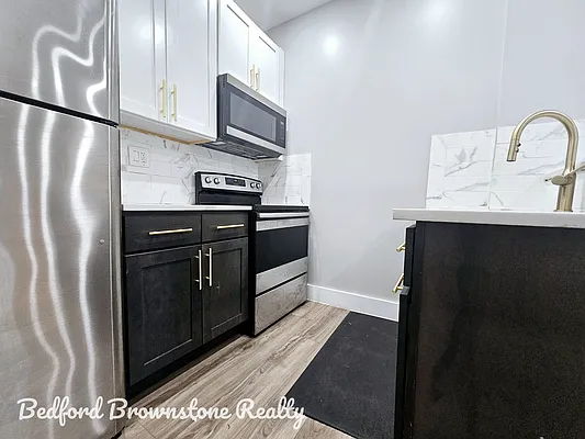 Rented by Bedford Brownstone Realty | media 17