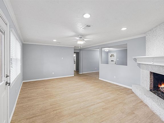 4th image of 6002 McKnight St