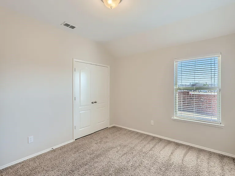 1270 Lasso Dr — Photo 14