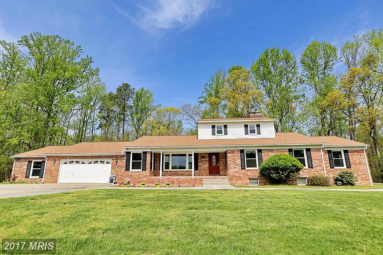 1st image of 43425 Leener Ln