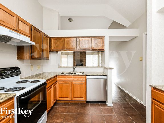 5th image of 8004 Tulane Dr