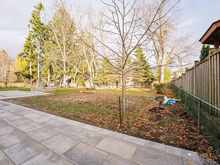 337 Centennial Rd #BASEMENT — Photo 30