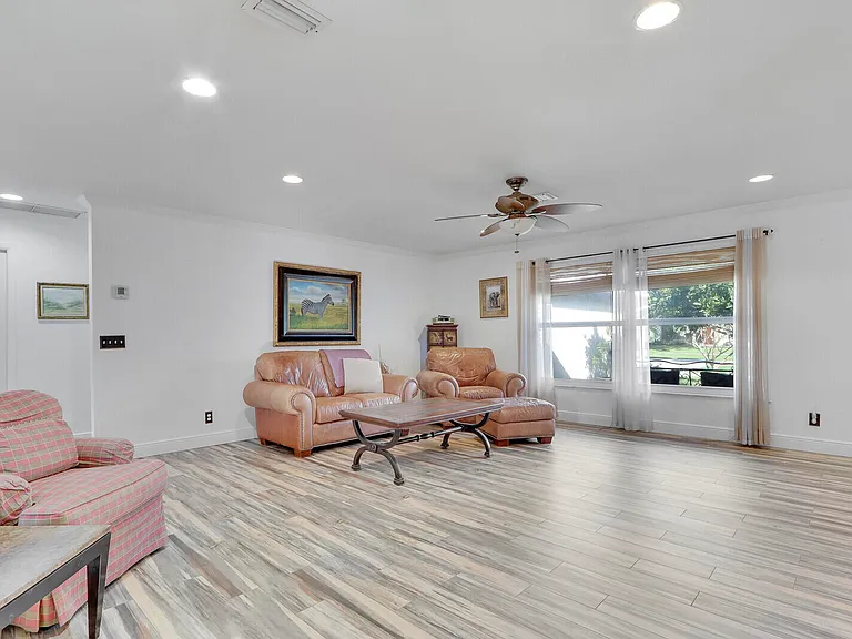 5140 Laird Ln — Photo 8
