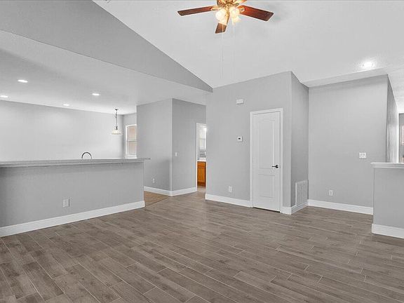4th image of 906 Ocaso Ln Unit 203