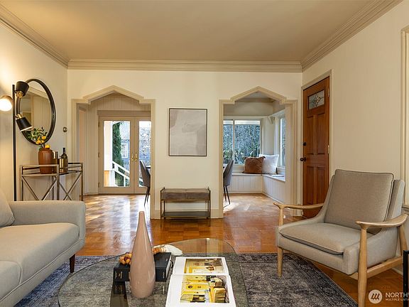 5th image of 2332 45th Avenue SW